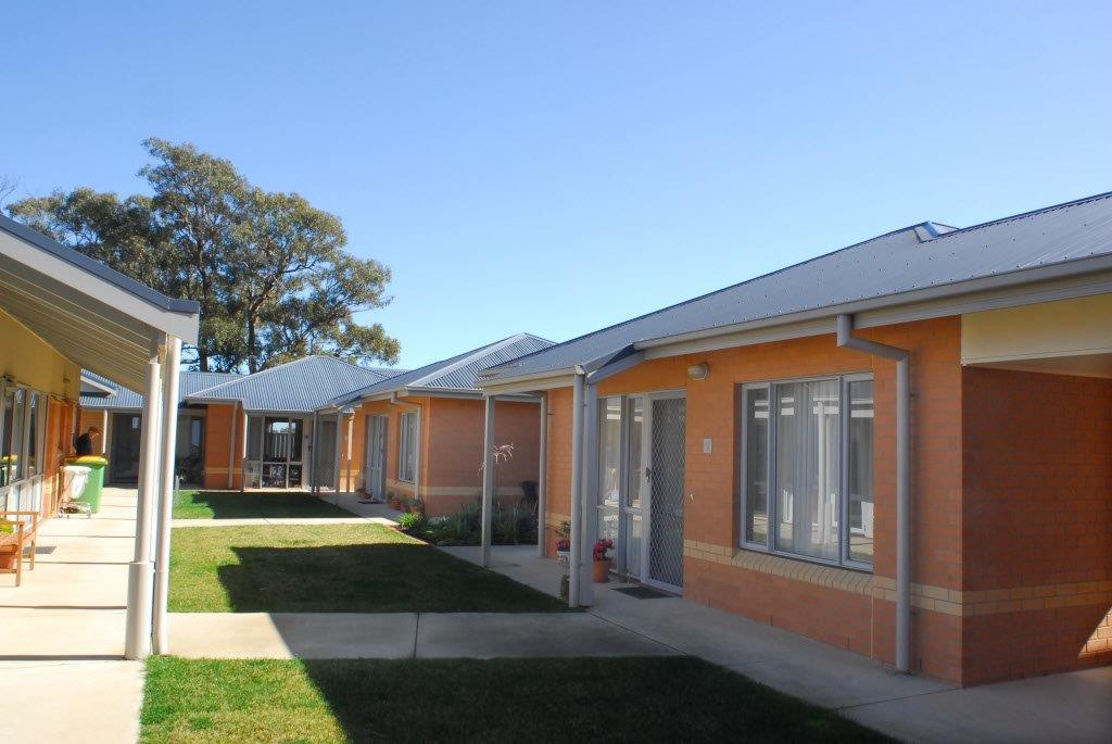 Brolga Apartments